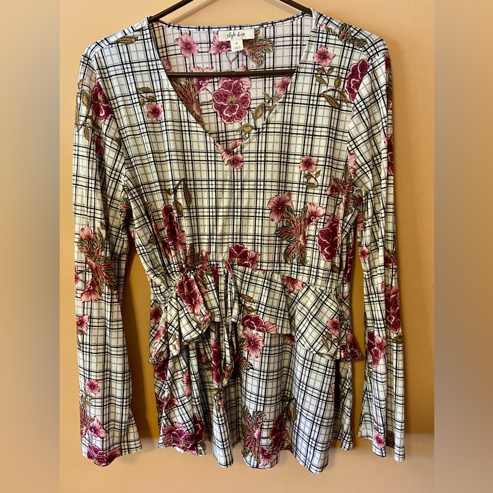 Style & Co summer Floral & Striped Baby Doll Ruffle Blouse size Medium